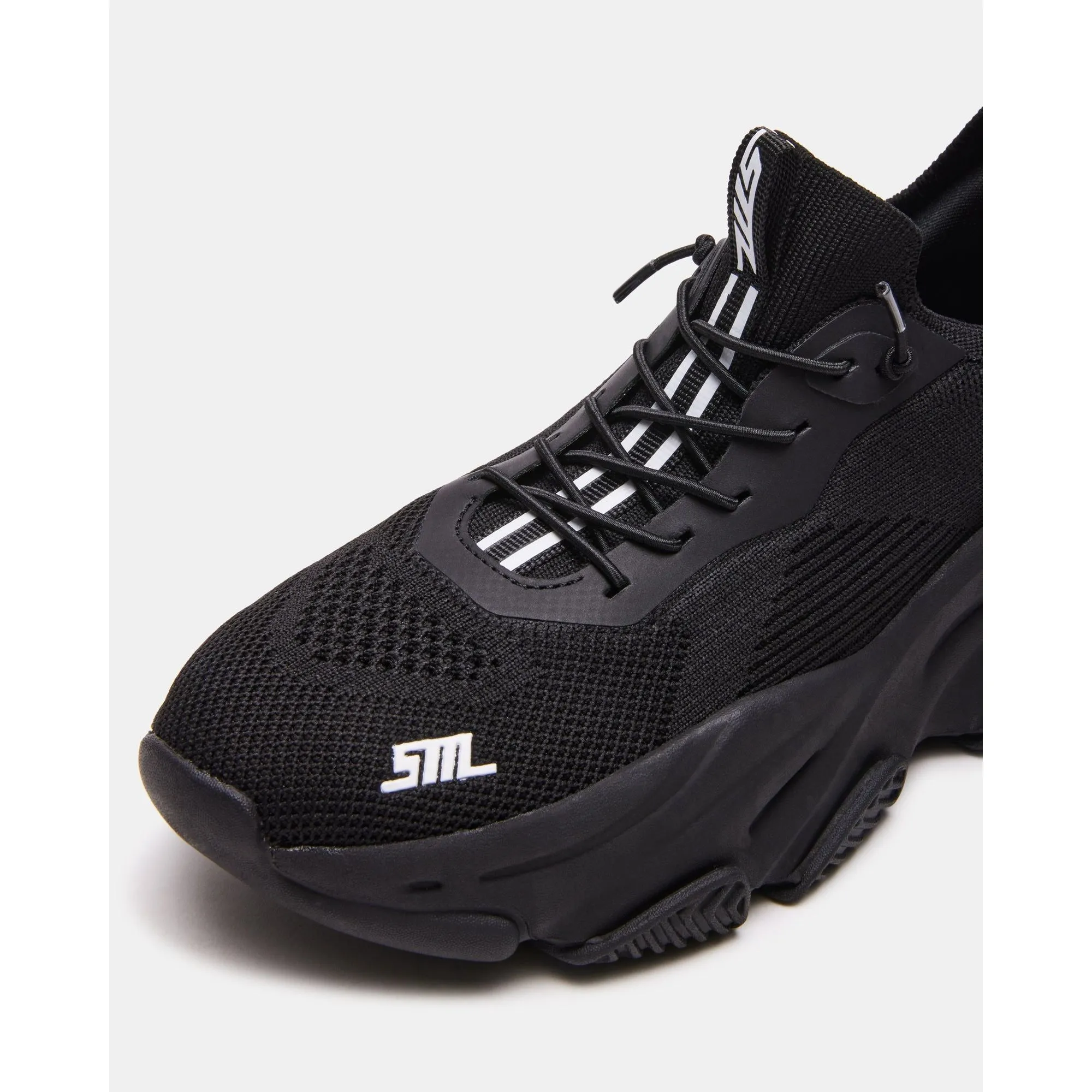 Reformation Vault Black/black