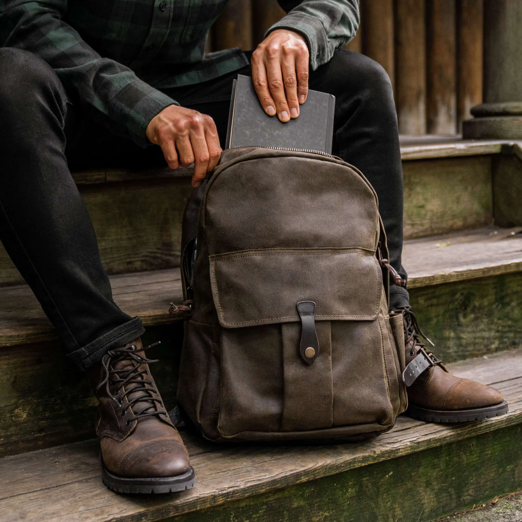 Thursday Adventure Pack | Dark Olive