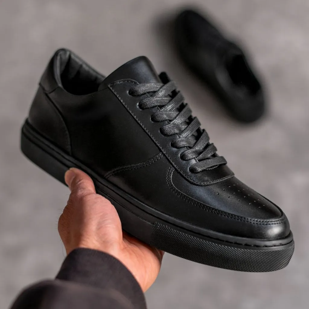 Thursday Court | Jet Black