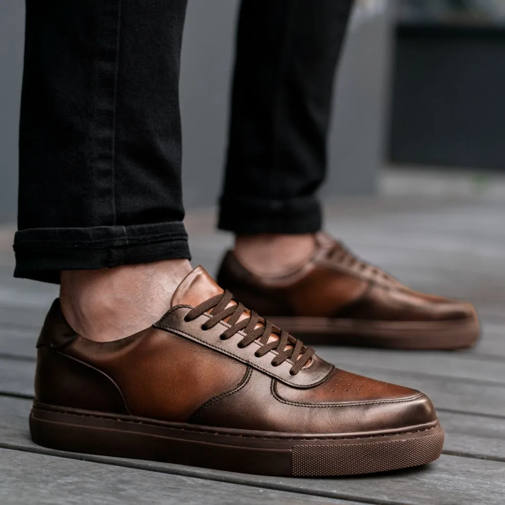 Thursday Court | Mocha x Old English