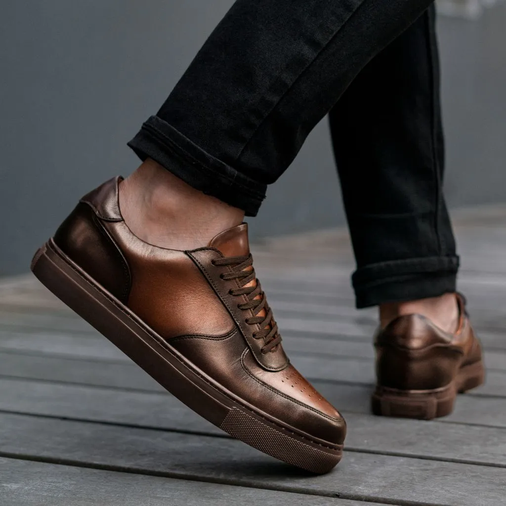 Thursday Court | Mocha x Old English