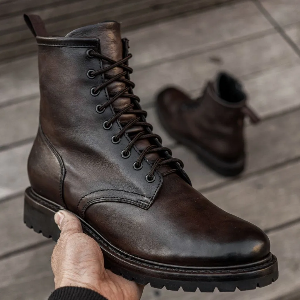 Thursday Stomper | Old English